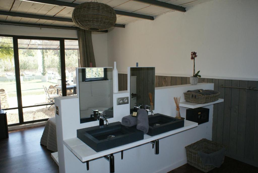 L'Auberge De L'Aubergine Eygalières Buitenkant foto